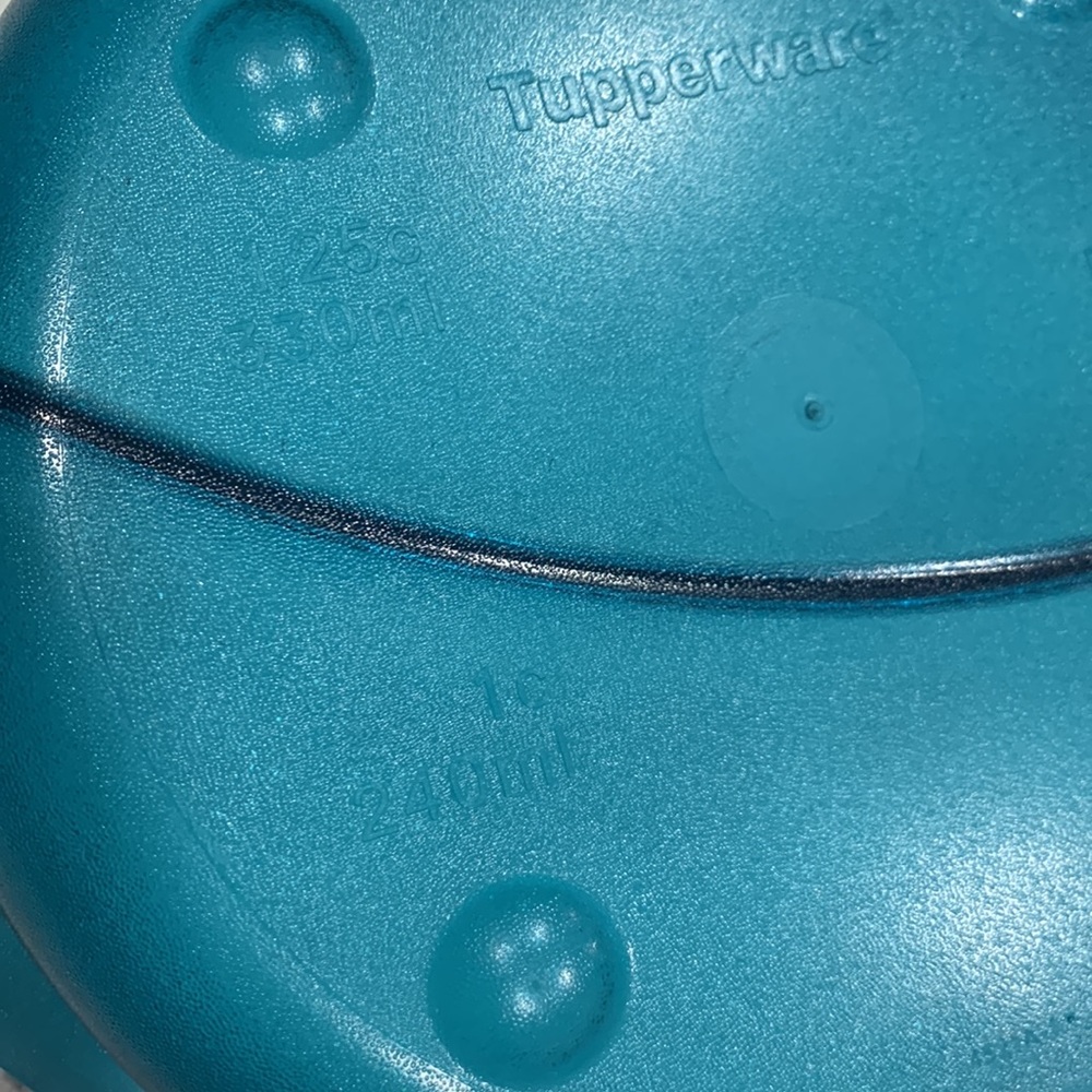 Tupperware lunch container - Picture 6 of 6